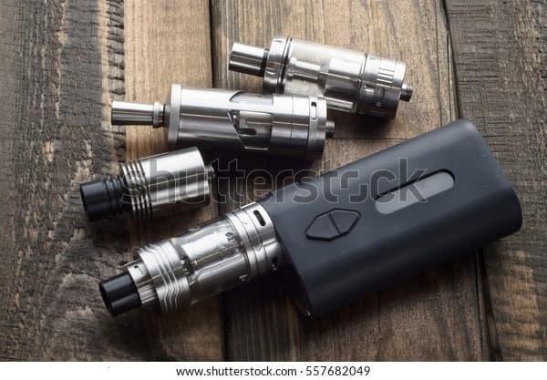 Dámská elektronická cigareta - podrobná recenze, tipy na výběr a trendy modely pro stylové ženy