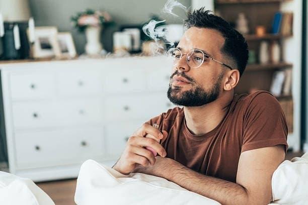 Praktický přehled elektronické cigarety zdraví 2025 jak snížit rizika při vapování