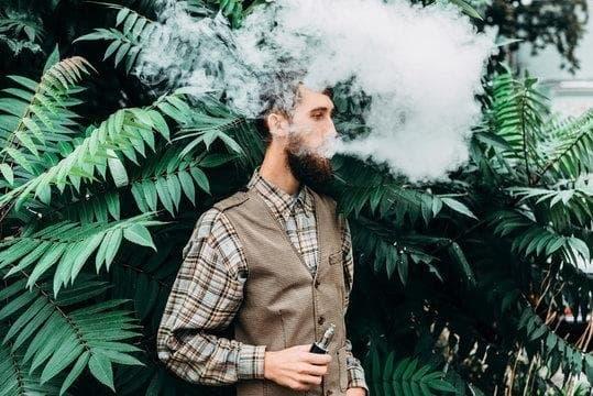 Průvodce 2025 - jak vybrat náplně do elektronické cigarety pro maximální chuť a bezpečí