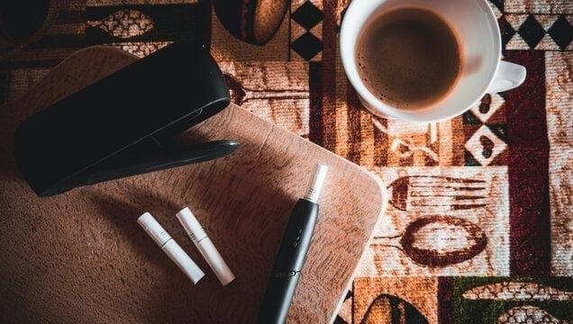 jak dlouho vydrží elektronická cigareta Praktický průvodce výdrží baterie, e-liquidu a tipy na prodloužení životnosti