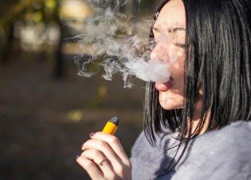 Praktický průvodce elektronická cigareta 2025 – nejlepší modely, recenze, údržba a tipy pro bezpečné používání