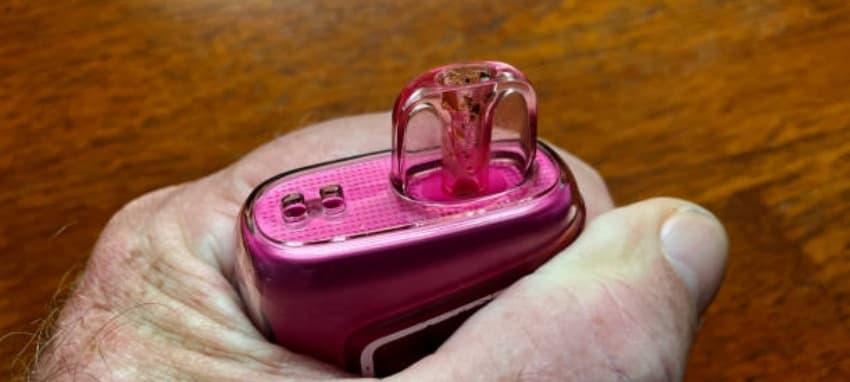 Je elektronická cigareta škodlivá aneb aktuální přehled rizik, vědeckých studií a praktických doporučení pro uživatele