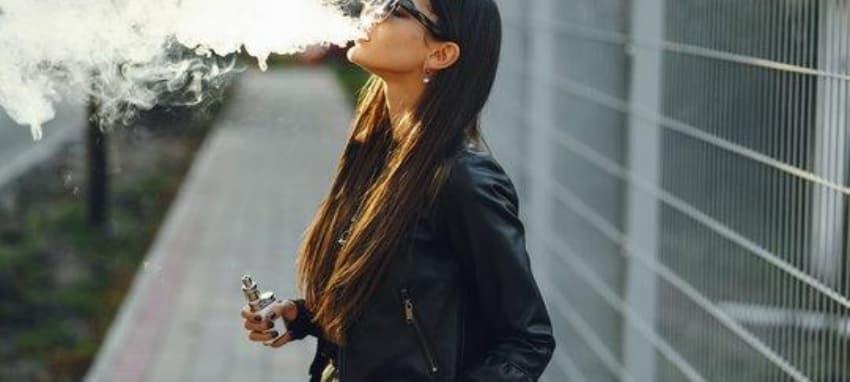 Jak vybrat jednorázové elektronické cigarety 2025 – srovnání značek, příchutí a bezpečnostní rady