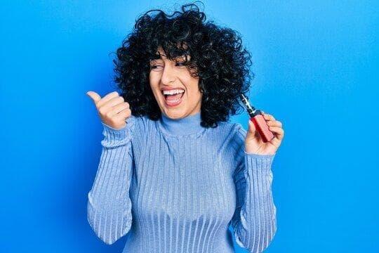 Rychlé domácí tipy jak nabít elektronickou cigaretu bez nabíječky bezpečně a bez poškození