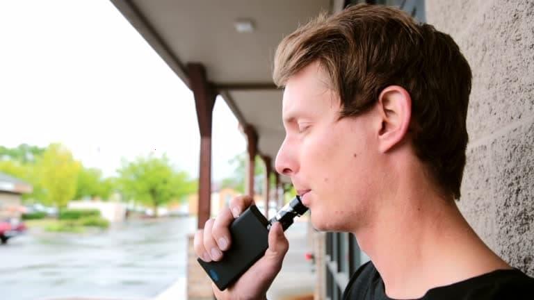 e cigareta průvodce 2025 nejlepší modely, e-liquidy a praktické tipy pro bezpečné vapování