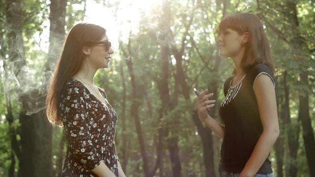 aram max elektronicka cigareta recenze 2026 průvodce výkonem, výdrží a tipy pro správný výběr